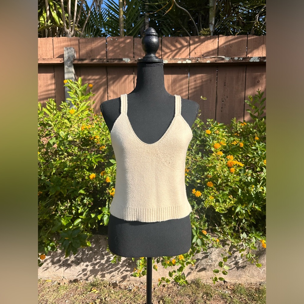 Zara Knit Crop Tank Top Size M